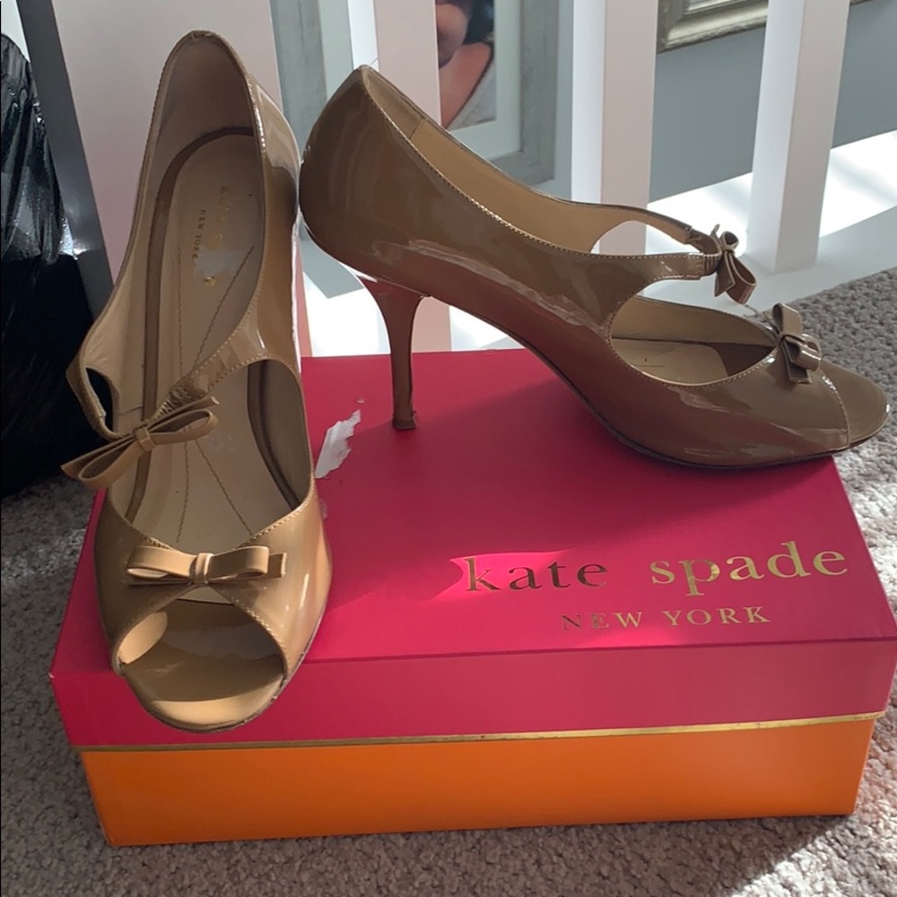 Kate spade Cammie Camel patent sz 9.5